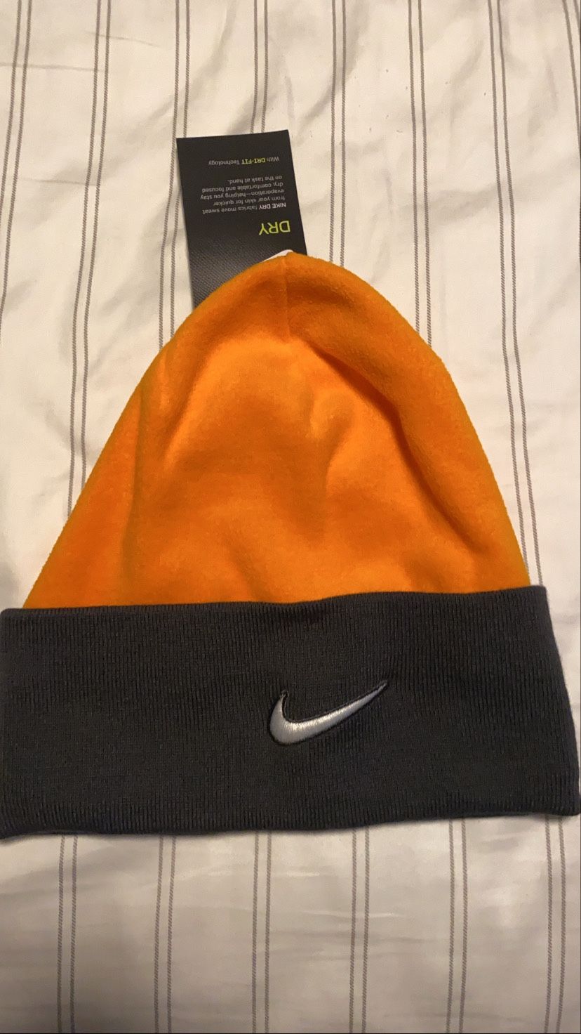 Nike beanie orange deals