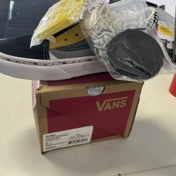 Vans Size 3 New -15$