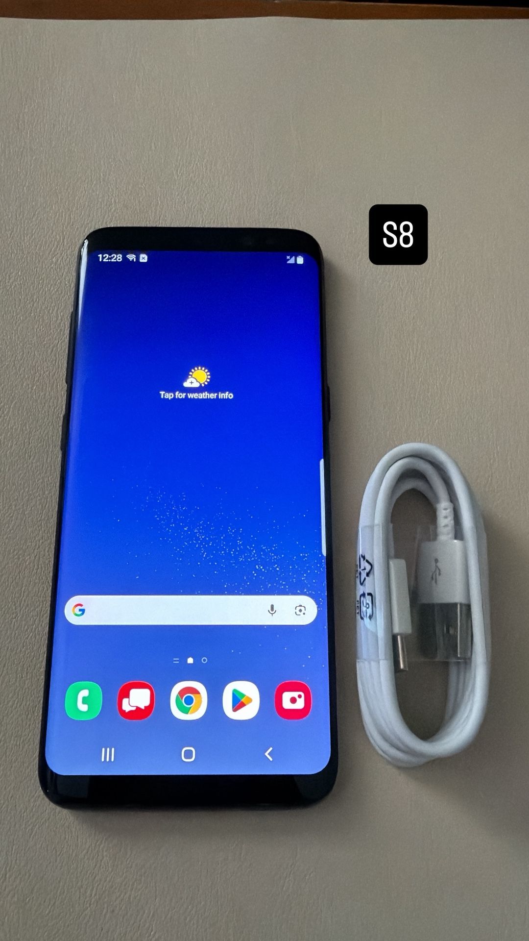 Samsung Galaxy s8. Like New and Unlocked! With Free 1 Month Service!