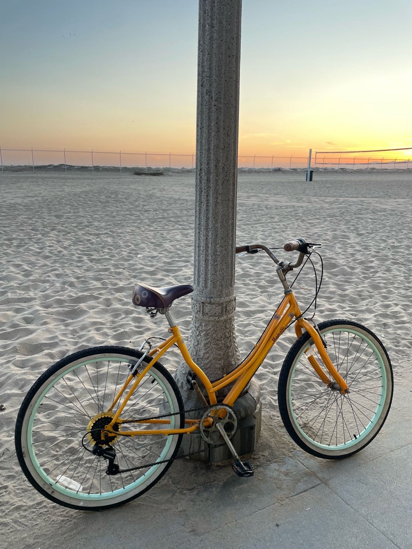 Beach cruiser bike