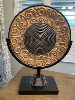 Pier 1 Plate Decor