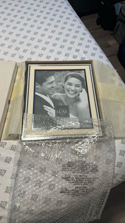 Reed & Barton luxe facets photo frame