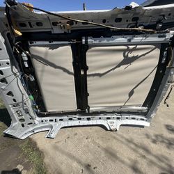 Sunroof / Panoramic Window 