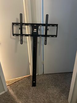 135 LBS Black Metal Swivel TV Wall Mount
