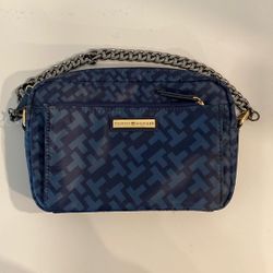 Tommy Hilfiger’s Women’s Shoulder Purse