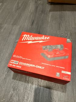 Milwaukee Dual Rapid Charger & 5.0AH Battery - NEW