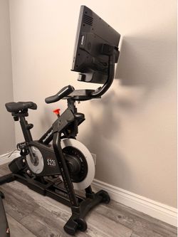 2021 NordicTrack S22i Commercial Studio Bike with iFIT – Excellent Condition