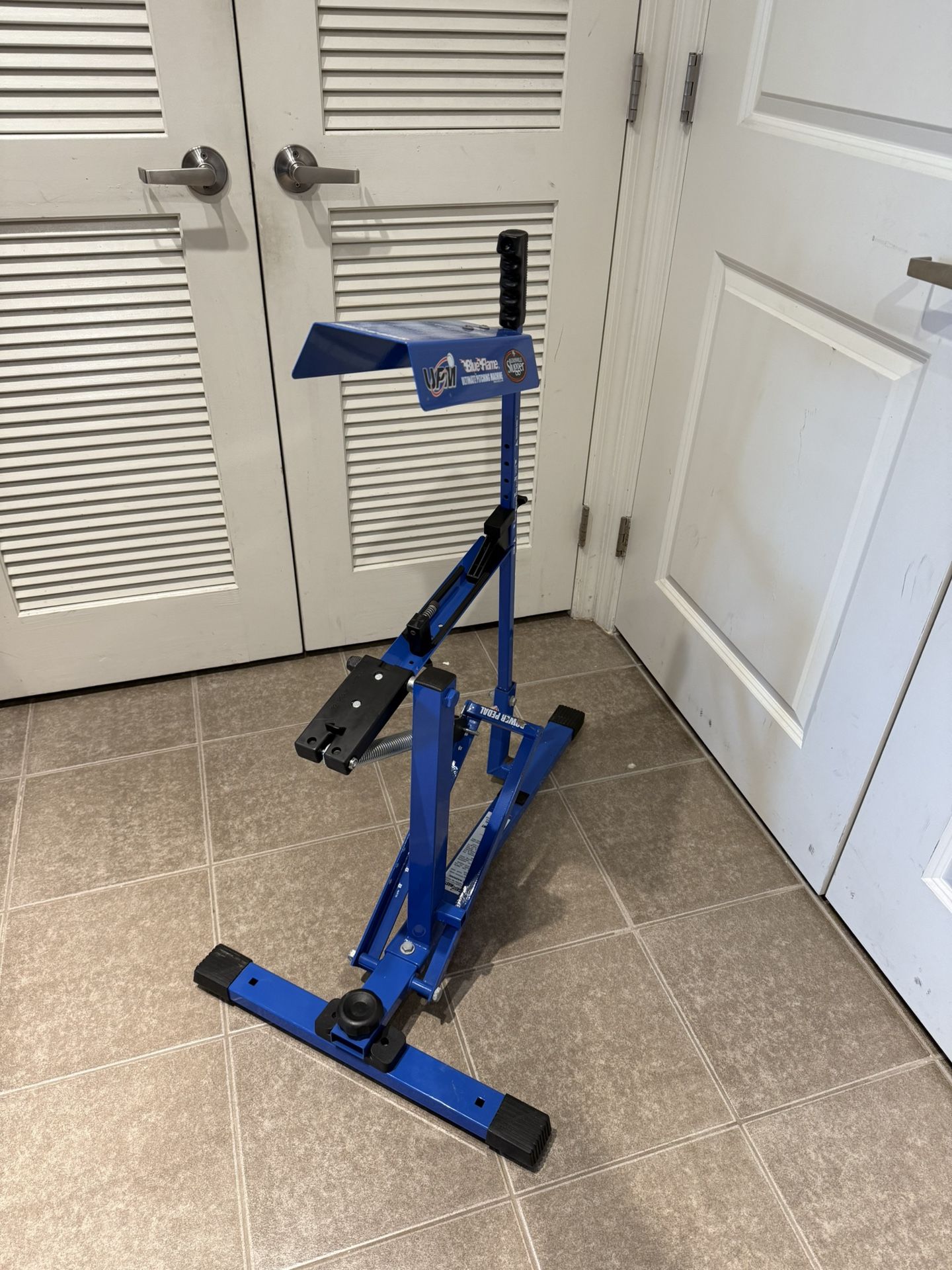 Lousiville Slugger Blue Flame Machine 