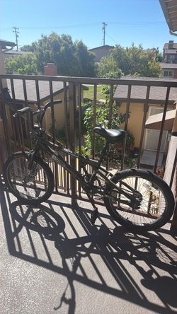 Fusion F3 Black Bike
