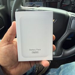 Battery pack magsafe iPhone