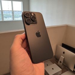 Apple iPhone 15 Pro 128GB unlocked to any carrier! Like new! We offer financing!