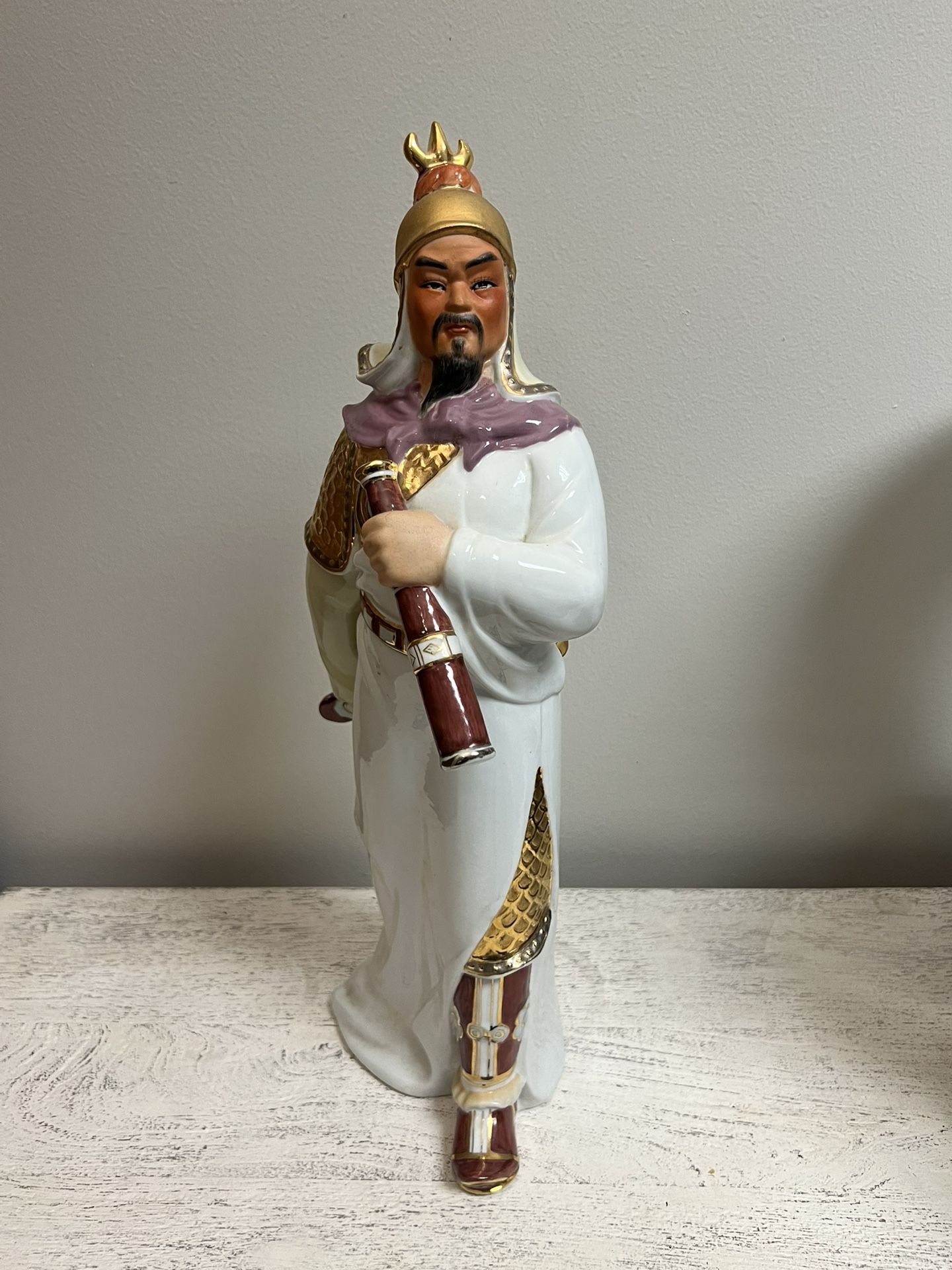 16.5” Vintage Chinese Porcelain Gilt Painting Warrior God Guan Gong Yu