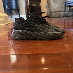 Yeezy Boost 700 V2 “Vanta”