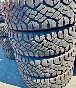 275 70 18 Goodyear tires Con Excelente calidad Las 4