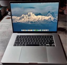 2019 16” MacBook Pro Touchbar 2.6Ghz i7 512GB 32GB Mint Condition