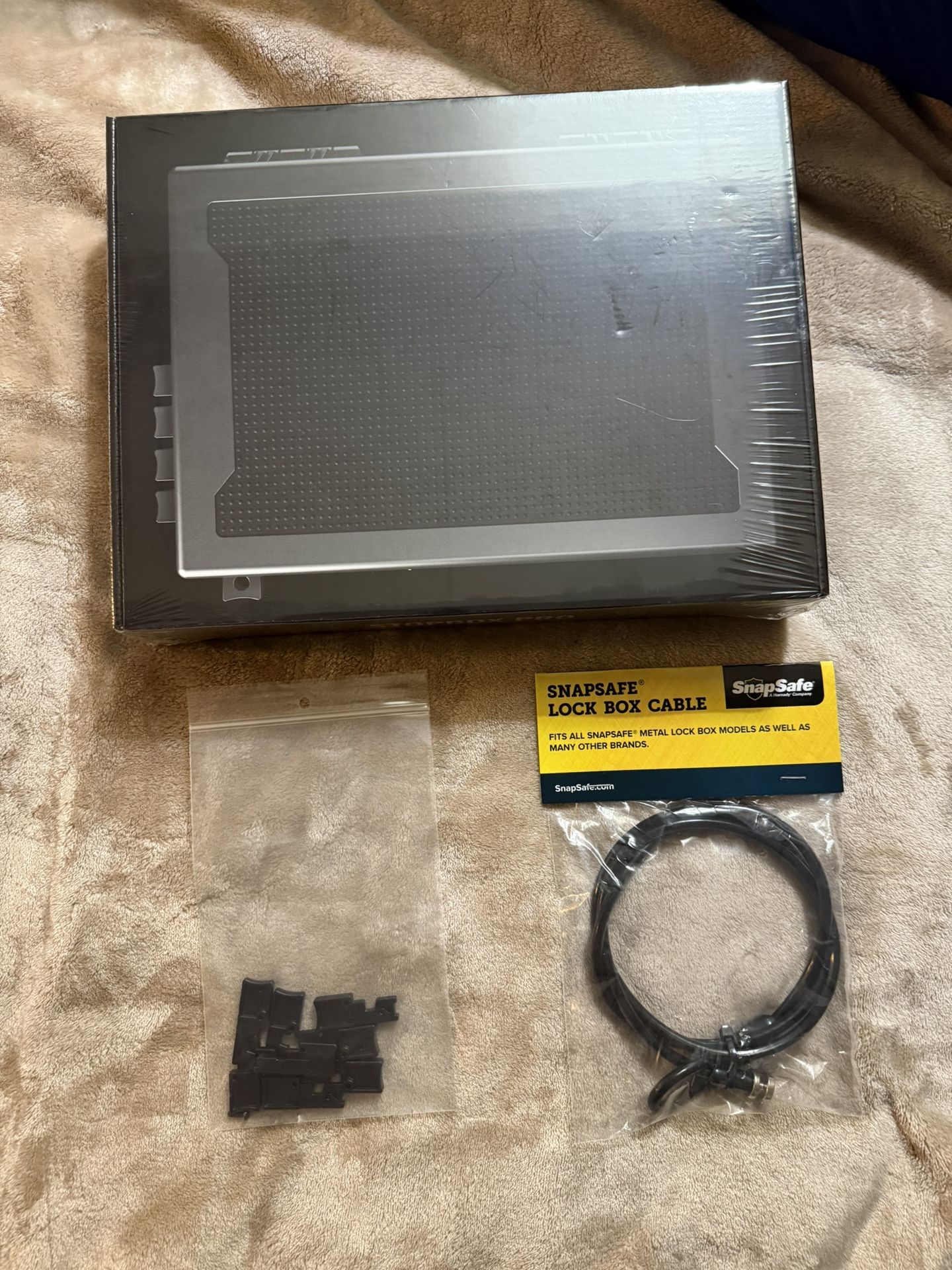 Stopbox Pro Full-size Lockbox, With Security Cable And Expansion Actuator Pack