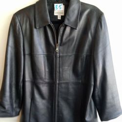 ANNE KLEIN SIZE LARGE BLACK LEATHER JACKET 