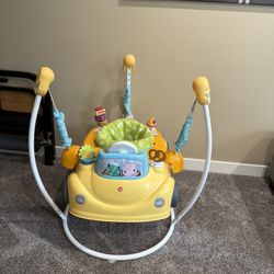 Fisher-Price Baby to Toddler Learning Toy 2-in-1 Servin’ Up Fun Jumperoo Activity Center with and Shape Sorting Puzzle Play