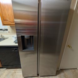🚨 Samsung Refrigerator $800 🚨