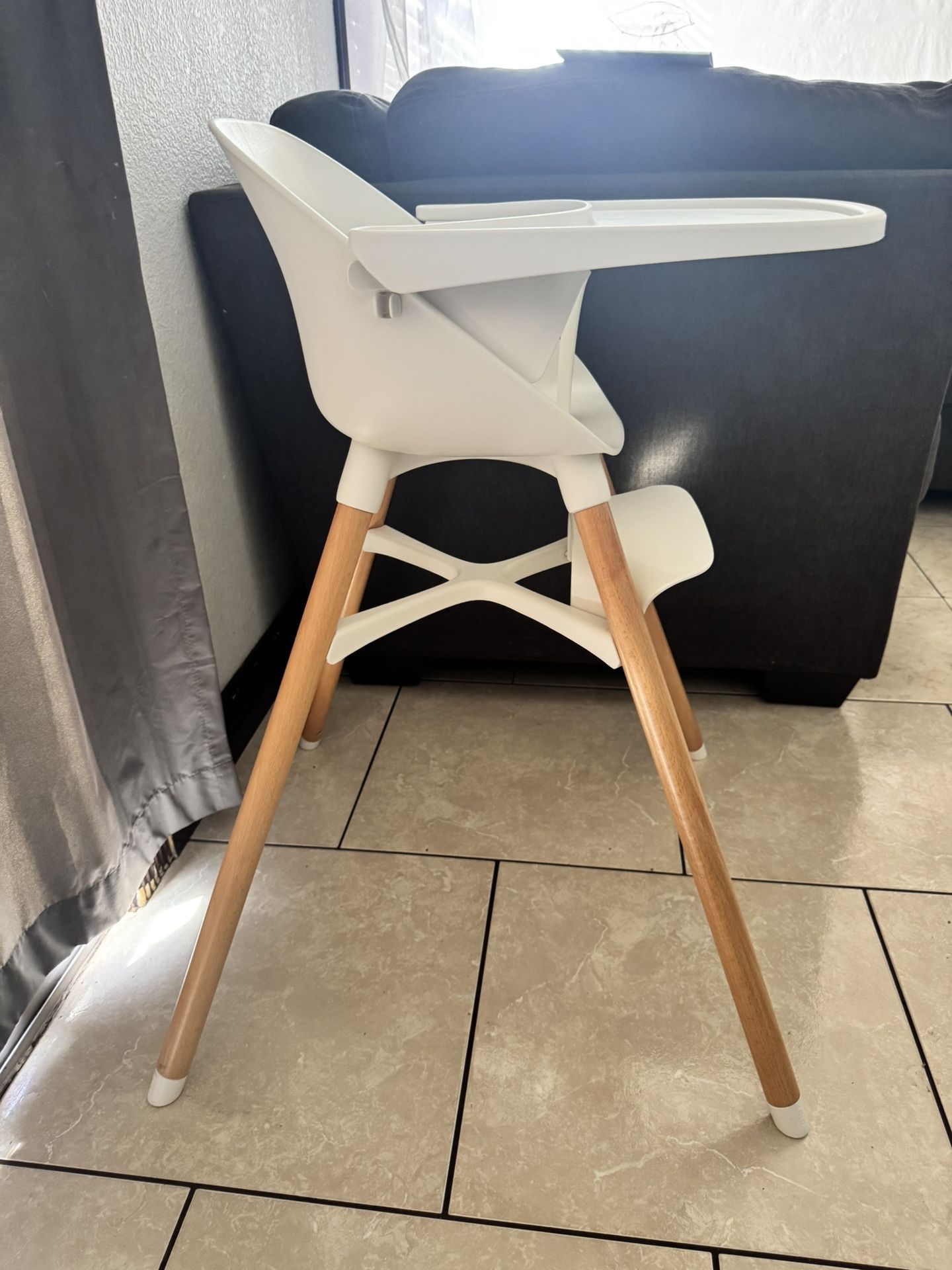High Chair - Lalo The Chair Convertible
