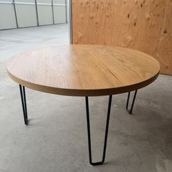 Modern Round Coffee Table – Solid Wood Top & Hairpin Legs