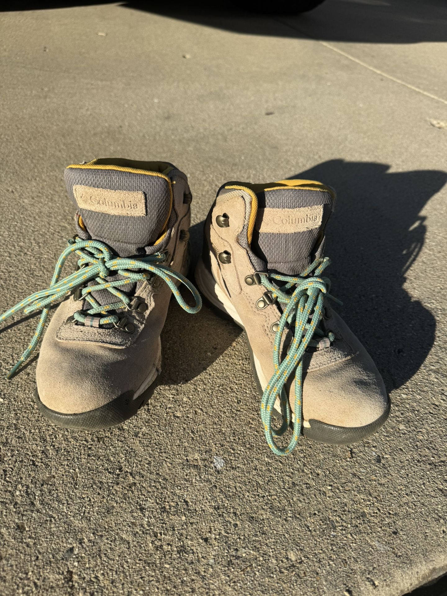 Women’s hiking boots