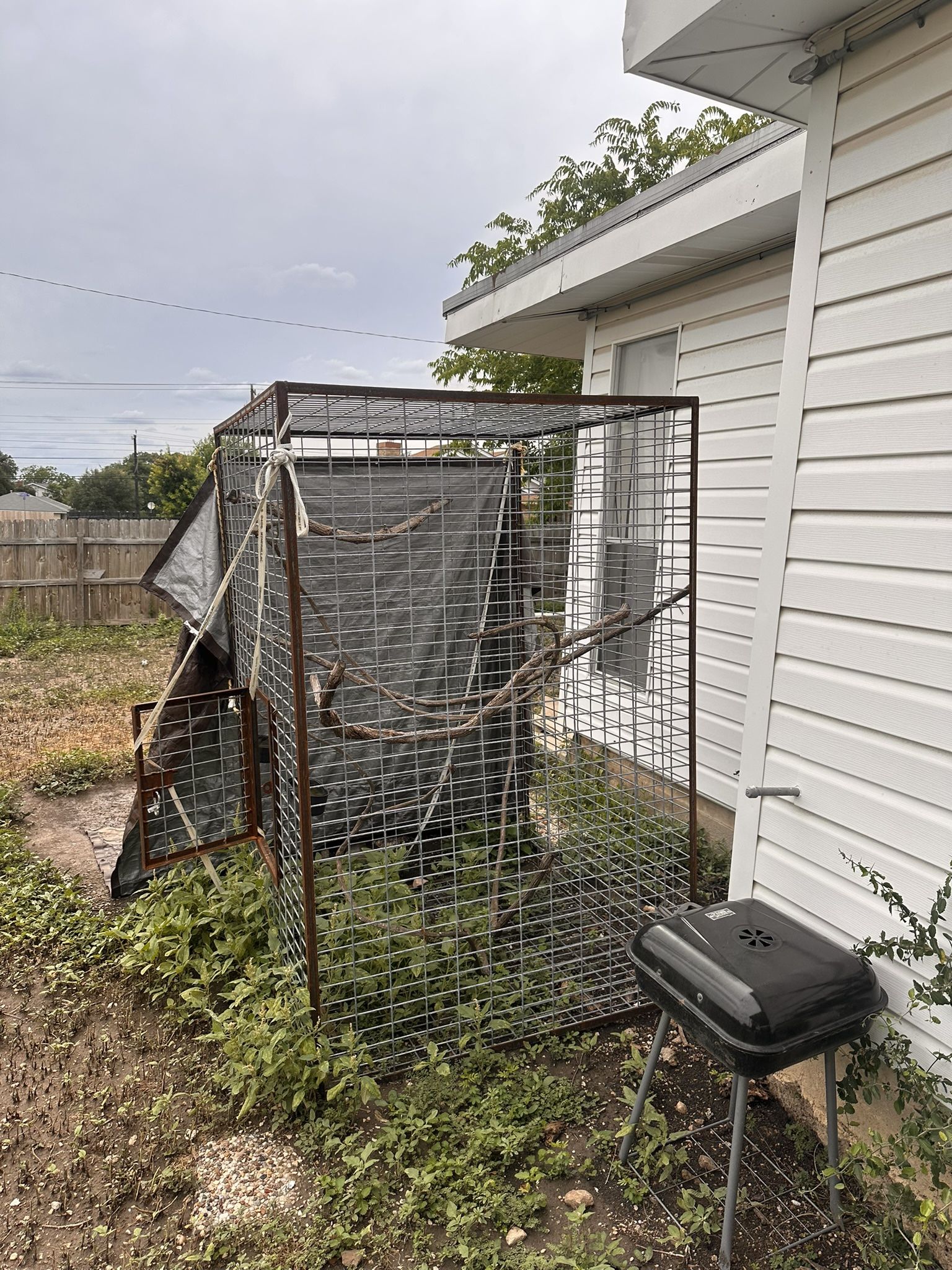 LARGE CAGE