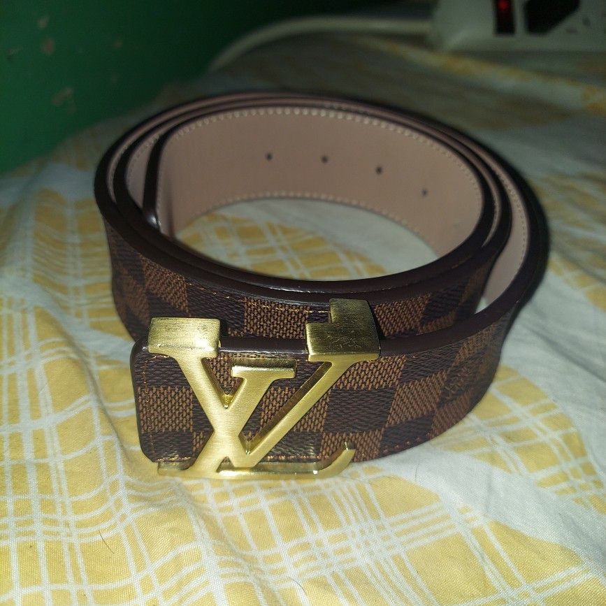 Real leather boxed LV belt