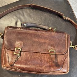 J.W. Hulme Co Classic Charles Real Leather Messenger Bag 