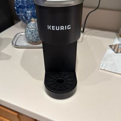 Keurig Coffee Maker Like New 