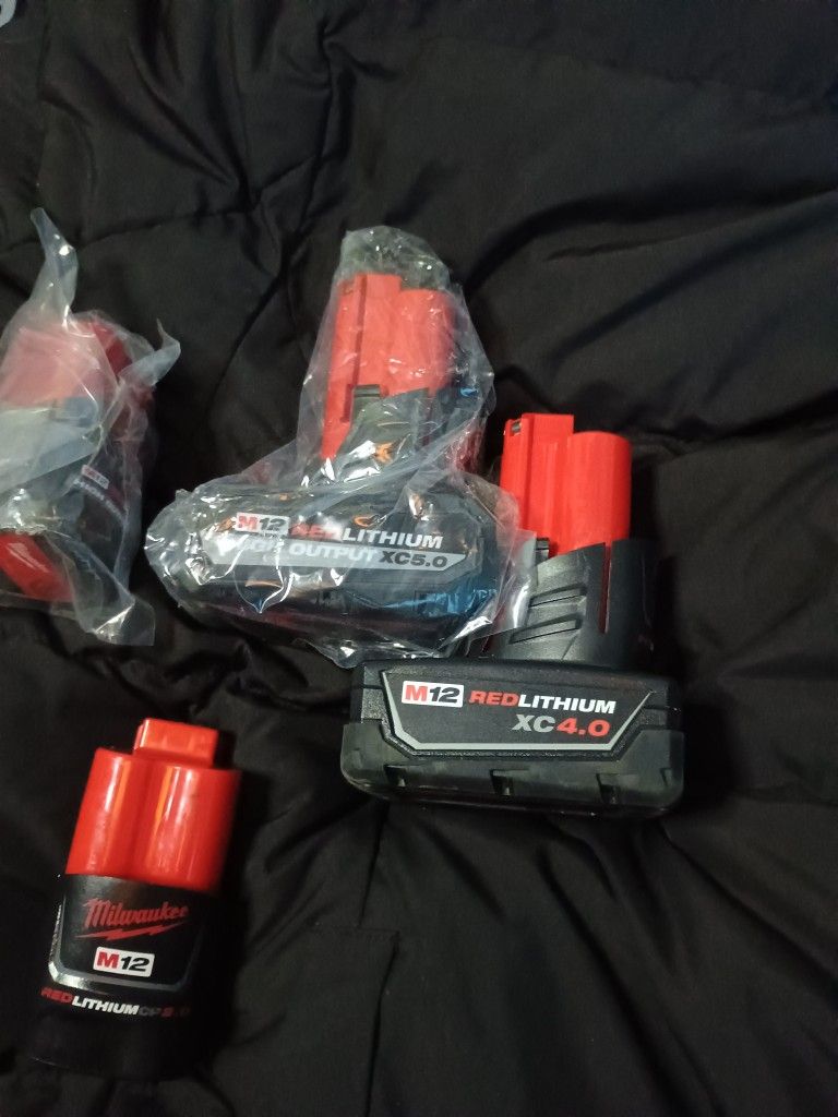 Milwaukee M12 XC High Capacity 4.0 AH REDLITHIUM Battery