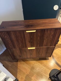 Shoe cabinet