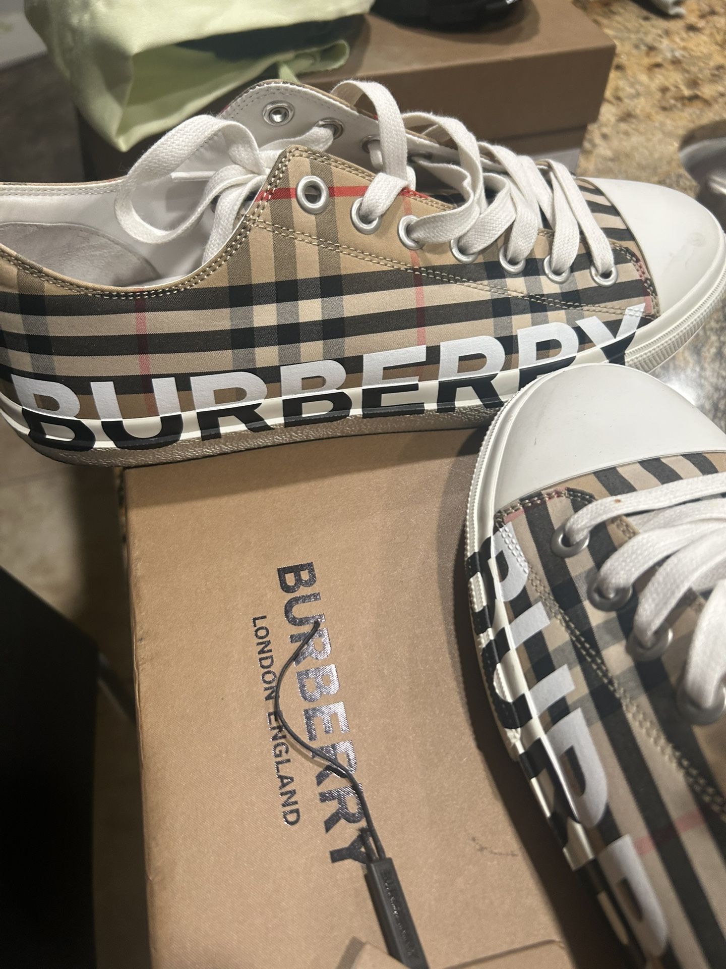 Burberry Shoes With Bag And Receipt And Box