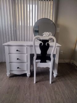 Desk & Chair Mirror