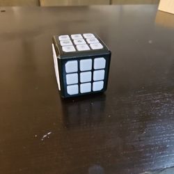 Flashdash electronic cube