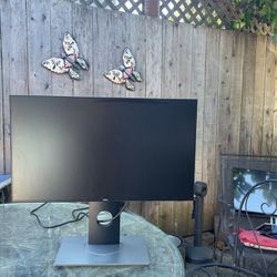 23 Inch Dell Monitor (pick Up Only)
