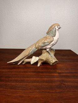 Vintage 1960s Bird Figurine “Shaffford Dana Collection”