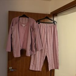 Carole Hochman ; Pajama Set (Tank Top, Bed Jacket & Pajama Bottoms) 