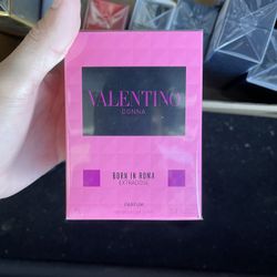 Valentino Donna Born In Roma Extradose