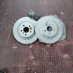 Mercedes Benz E(contact info removed) Pads and Rotor Front