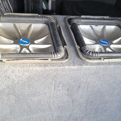 12 Inch Kicker subs L7 Speakers In Ported Box 12" Subwoofers