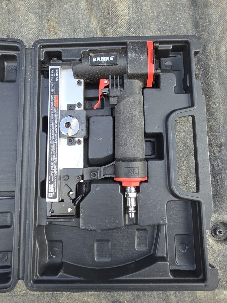 BANKS 23 Gauge Pin Nailer