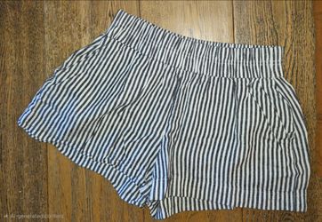 A New Day - Womens - Size: XS - Shorts - Hi Rise - Striped - Linen / Cotton - Black & White