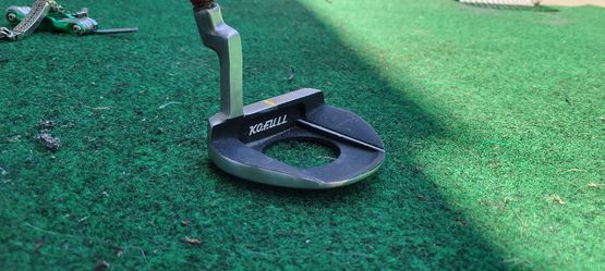 Professional PUTTER +SUPER STROKE Grip