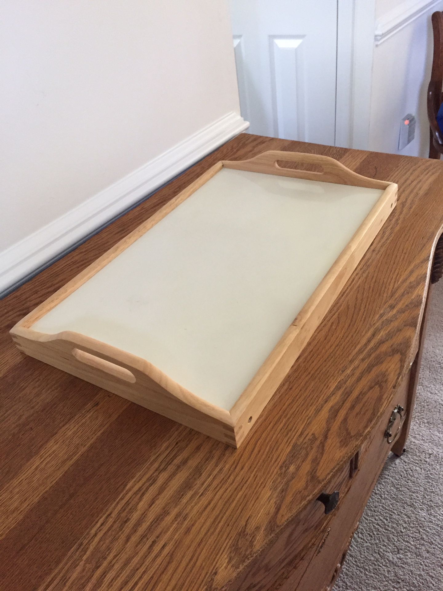 Collapsible tray