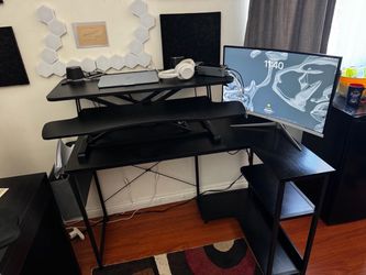 Standing desk, almost new