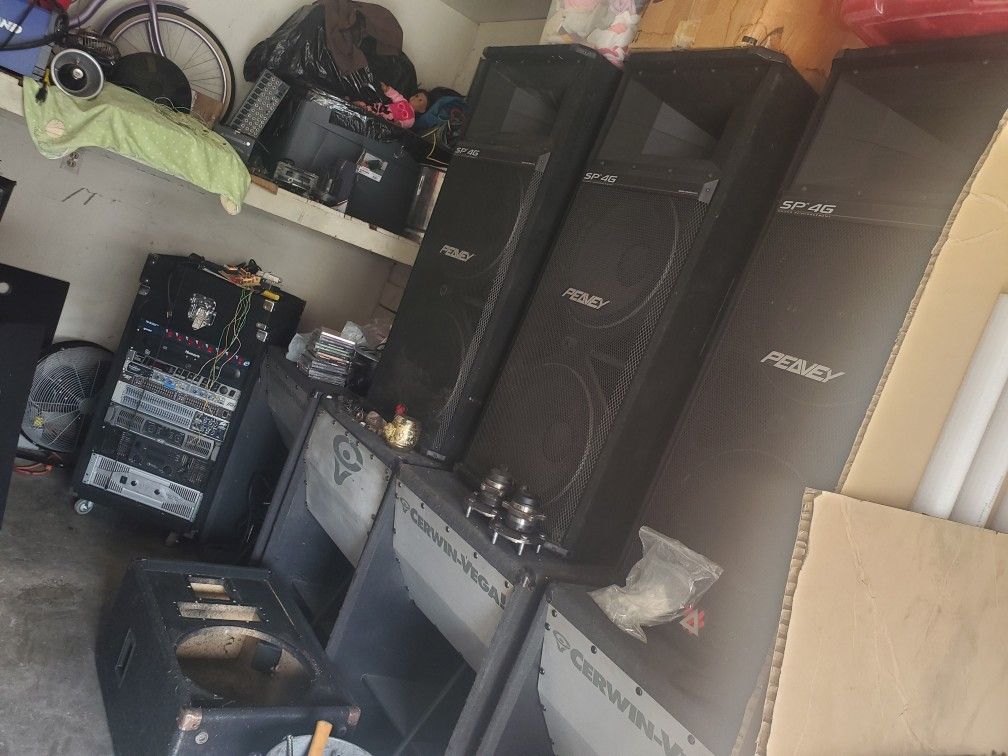 Sonido Entero 3000.00 Dolares Cables Y Lusesy 300 Discos Cd