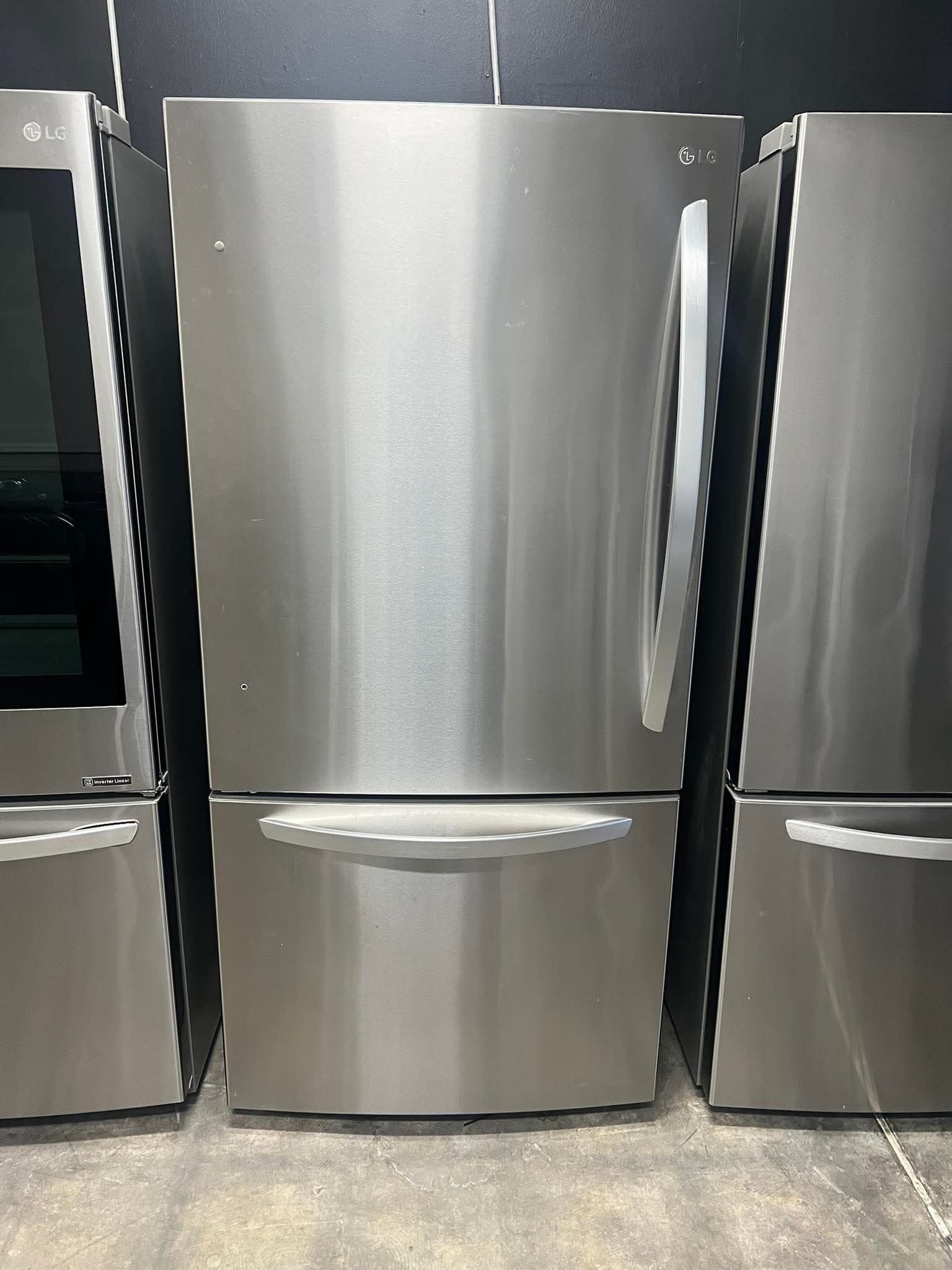 Refrigerator Bottom Freezer