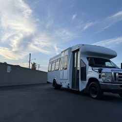 Ford E-450  Party bus 2012