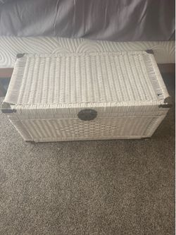 Wicker vintage chest